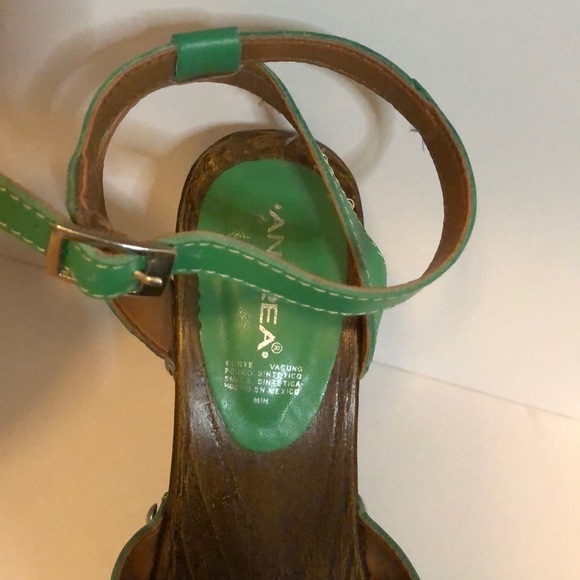 Sandals Heels - Picture 2 of 4